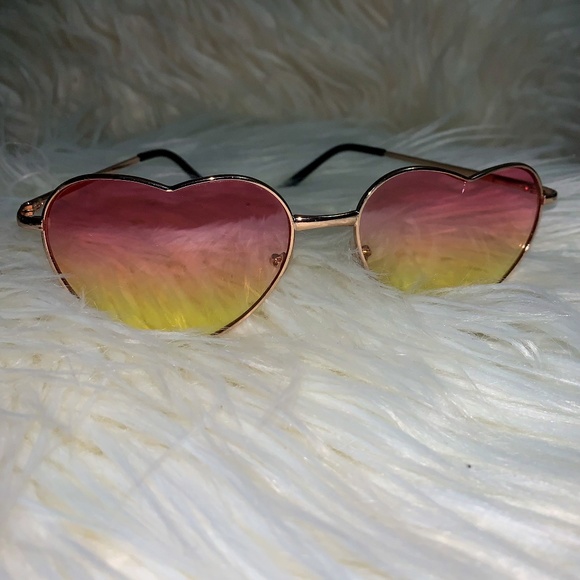 Heart glasses - Picture 1 of 3